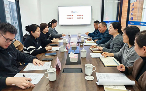 杭州市、區(qū)人社局領(lǐng)導(dǎo)來我司調(diào)研指導(dǎo)